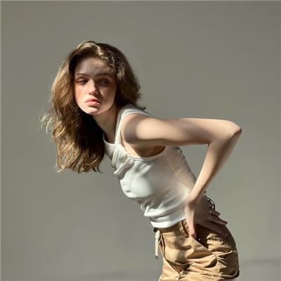 ฟ้า ยงวรี avatar